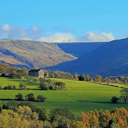 ホテル Dovestone Holiday Park Greenfield  エクステリア 写真