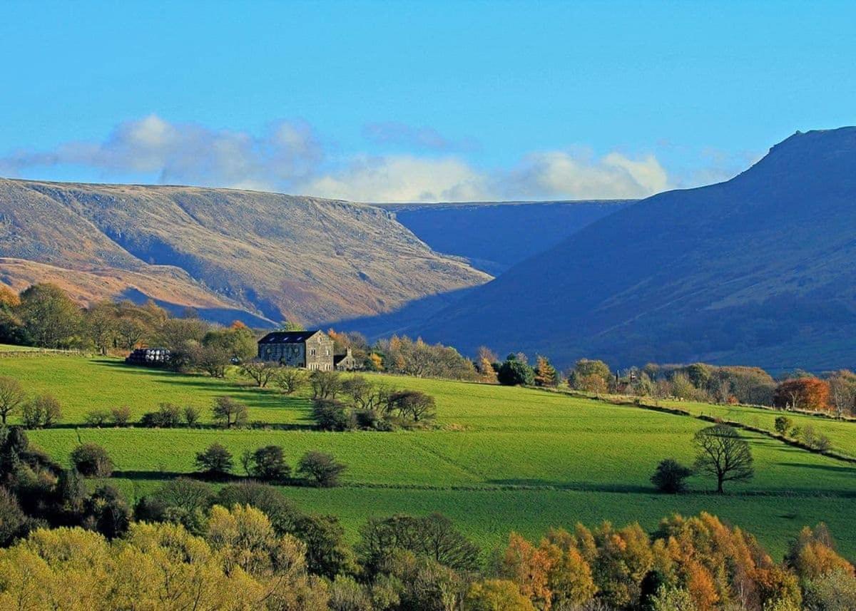 ホテル Dovestone Holiday Park Greenfield  エクステリア 写真